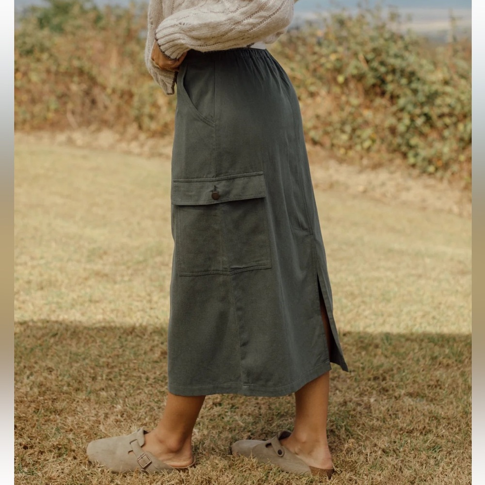 Neuflora large Maria olive green cargo skirt